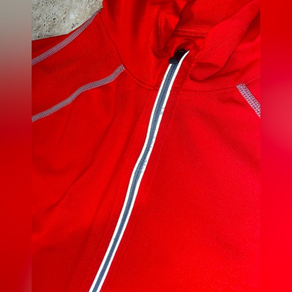 Men’s REI Red 1/4 Zip Hoodie, Great Condition, Medium - Picture 2 of 8